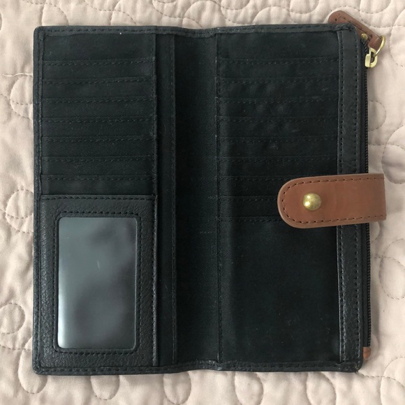 Fossil Cowhide Leather Wallet - Picture 3 of 5